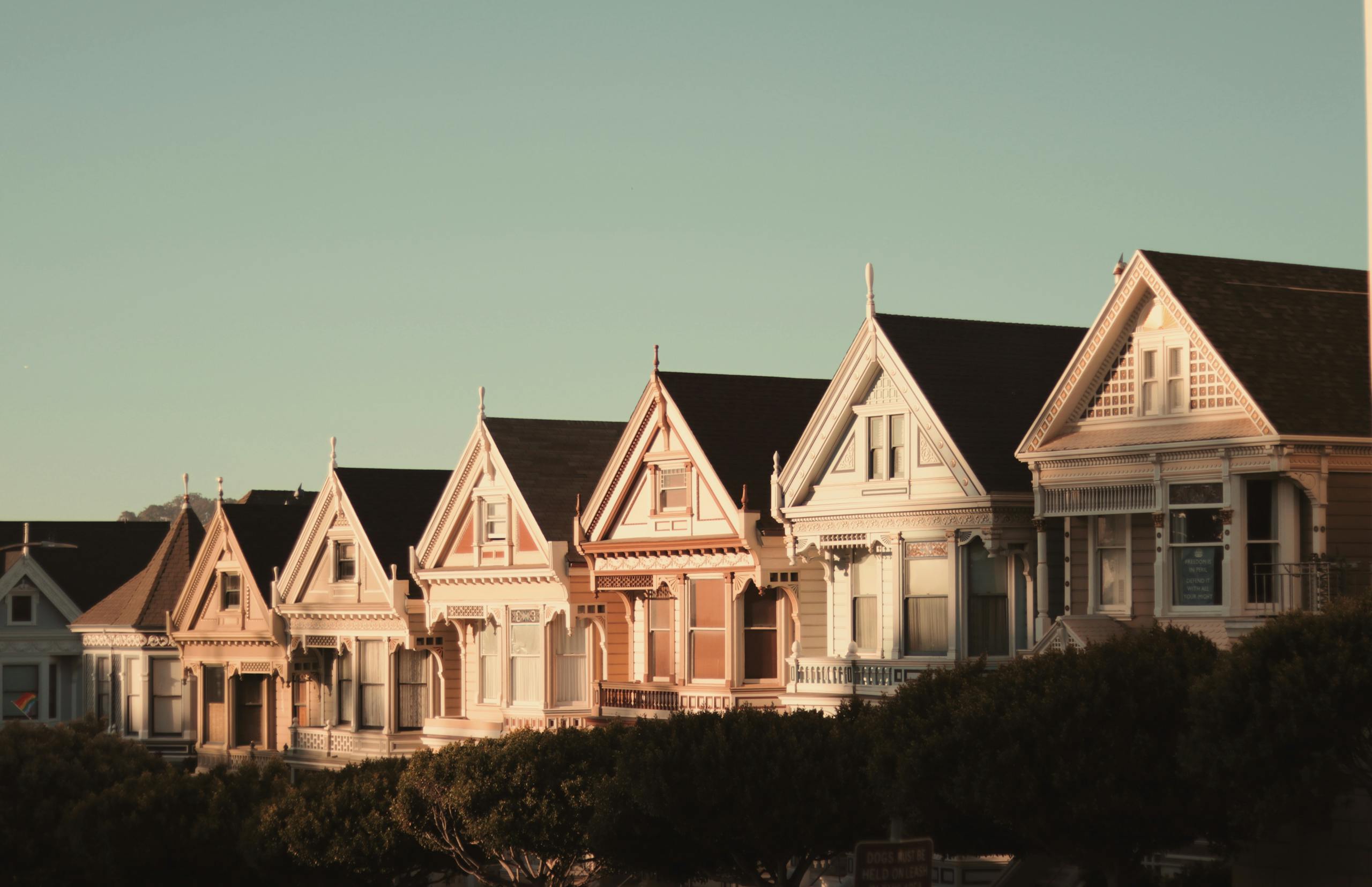 Sunlit Victorian houses known as the Painted Ladies in San Francisco, California.